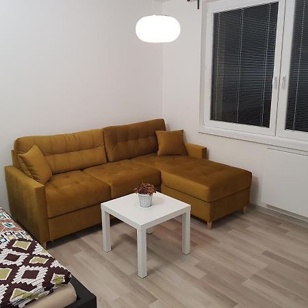 1+1 Znojmo Apartment Luaran gambar