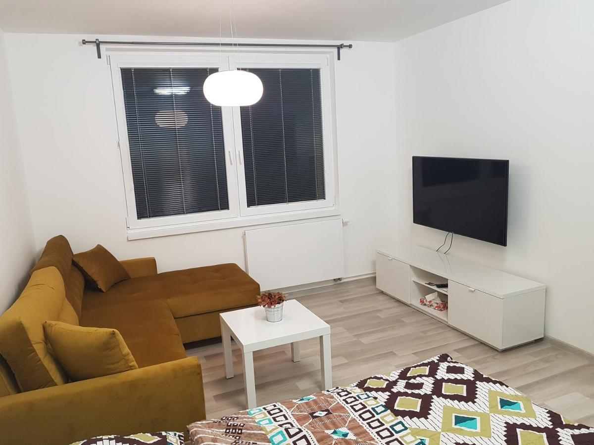 1+1 Znojmo Apartment Luaran gambar