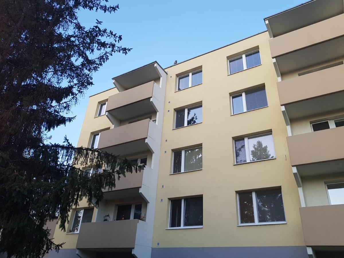 1+1 Znojmo Apartment Luaran gambar