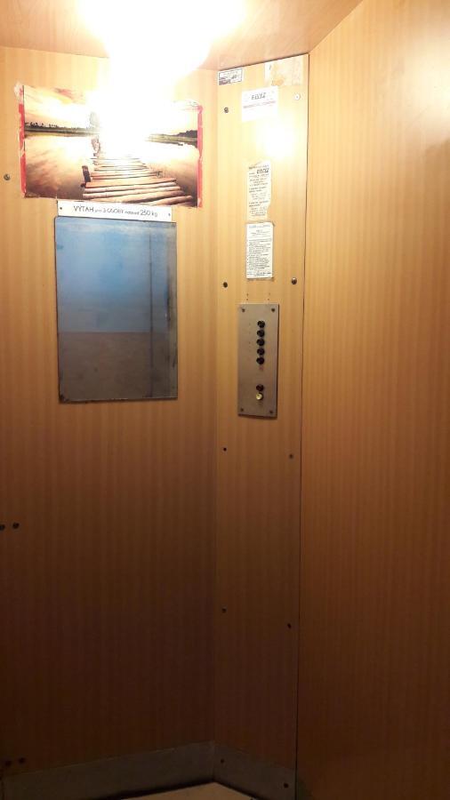1+1 Znojmo Apartment Luaran gambar
