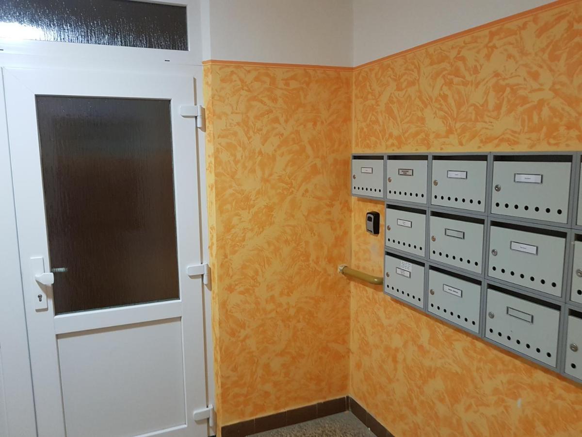 1+1 Znojmo Apartment Luaran gambar
