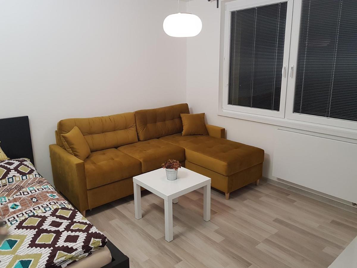 1+1 Znojmo Apartment Luaran gambar